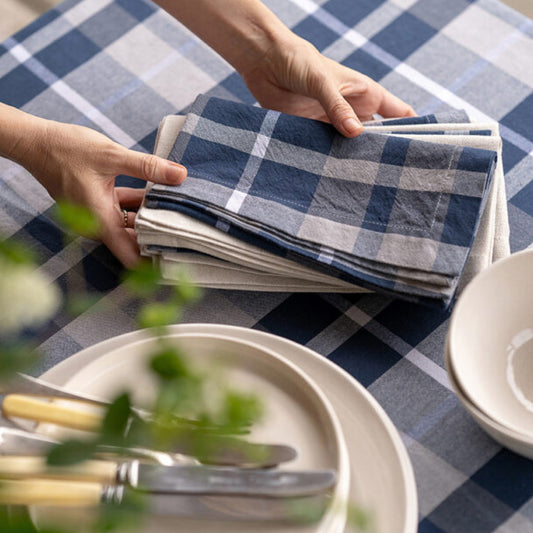 The Caribbean Check Tablecloth / MUNGO