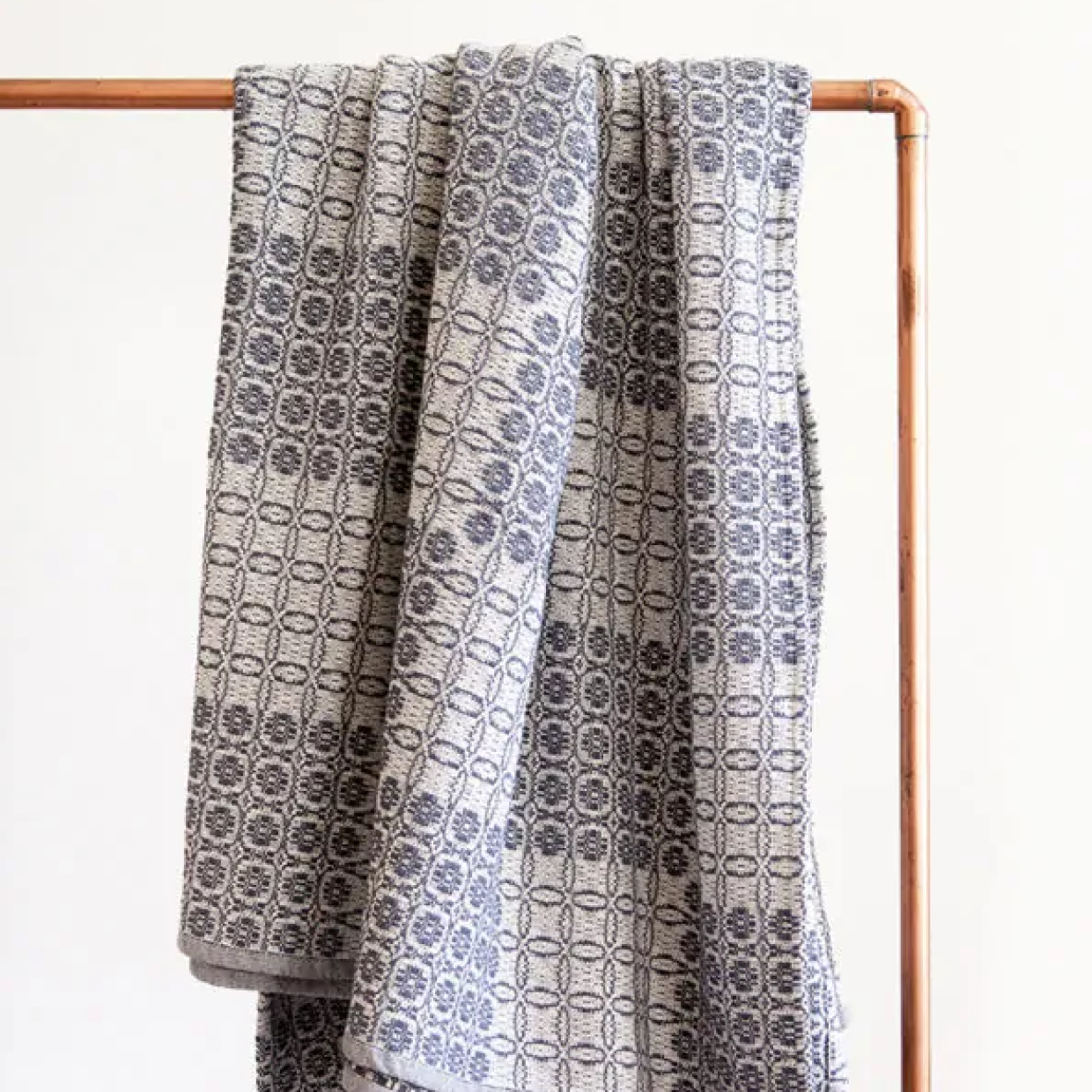 ジュノ・ブランケット 160×200cm / Mungo Juno Blanket – モダン