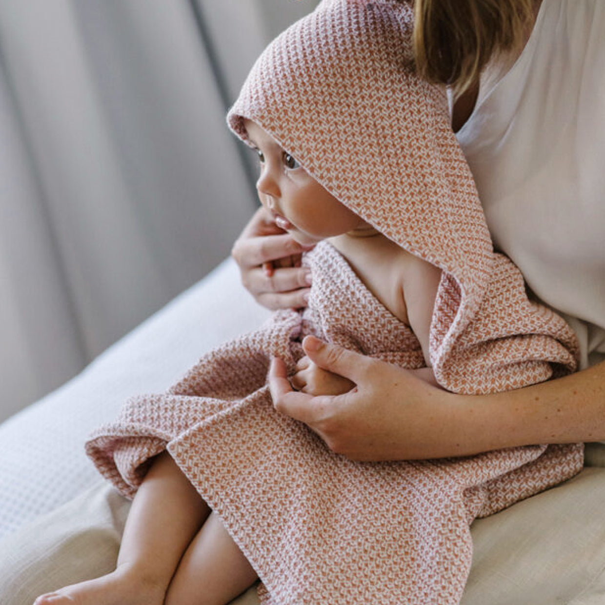 Organic Hooded Baby Towel / MUNGO